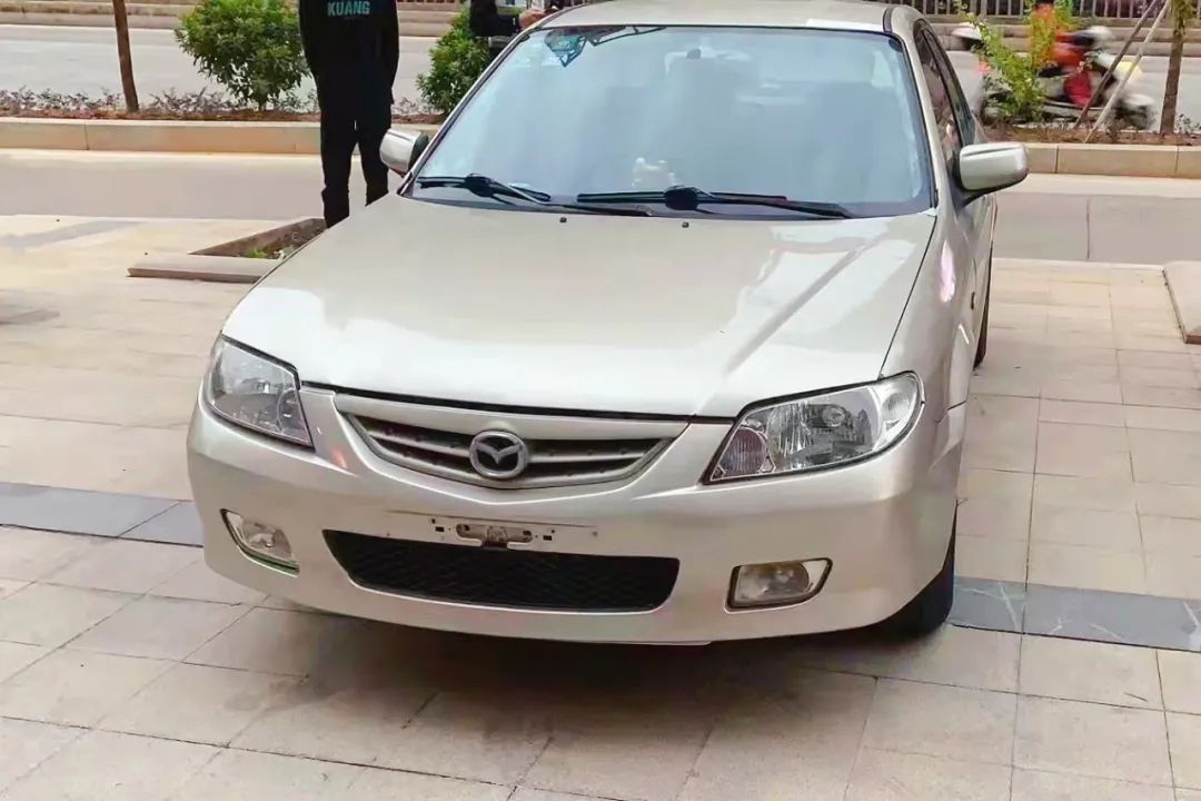 【“秋冬攻勢”護平安】年輕小伙凌晨拉車門盜竊屢得手，您的愛車鎖好了嗎？